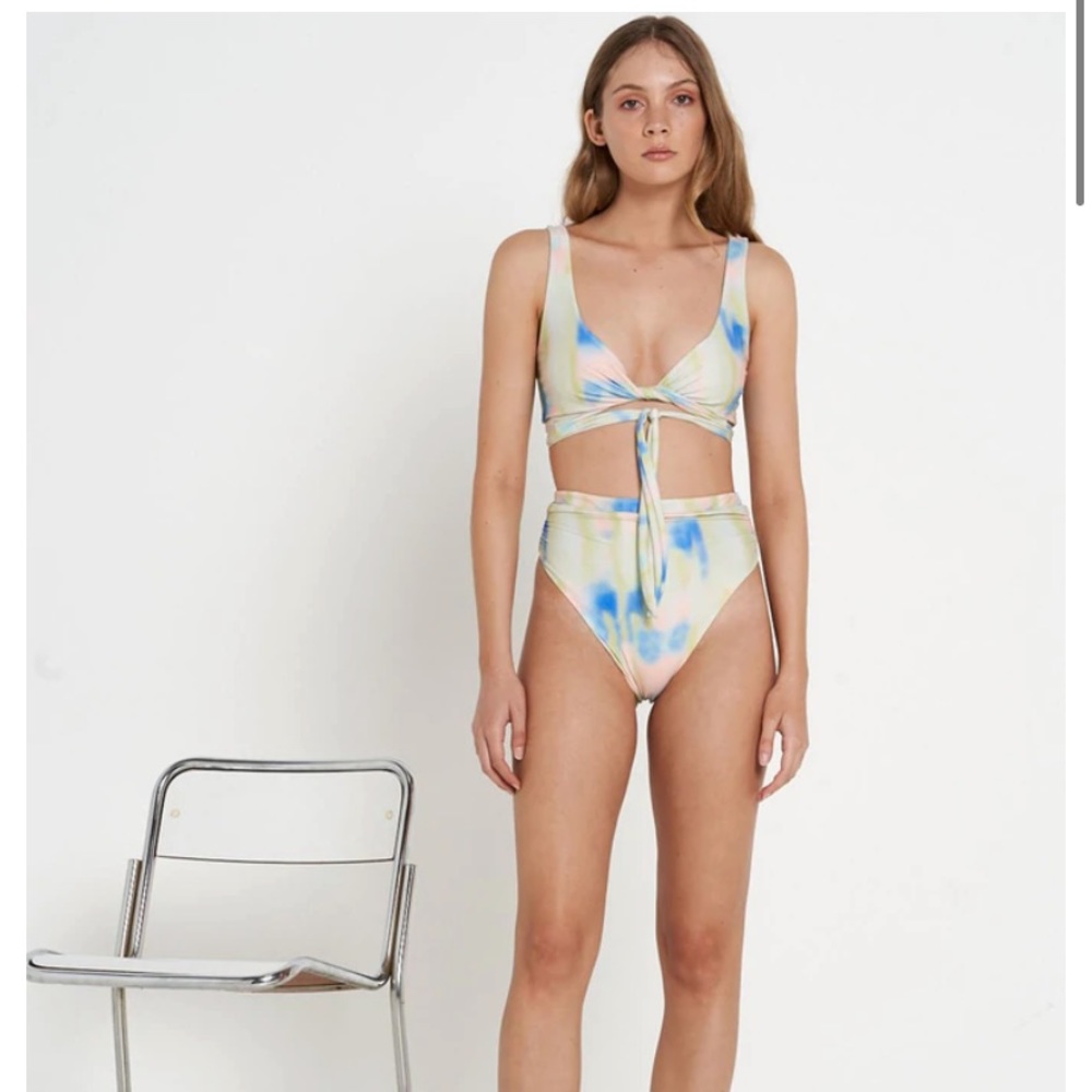 NWT Aila Blue Betty Bottoms in Acid Tie Dye M